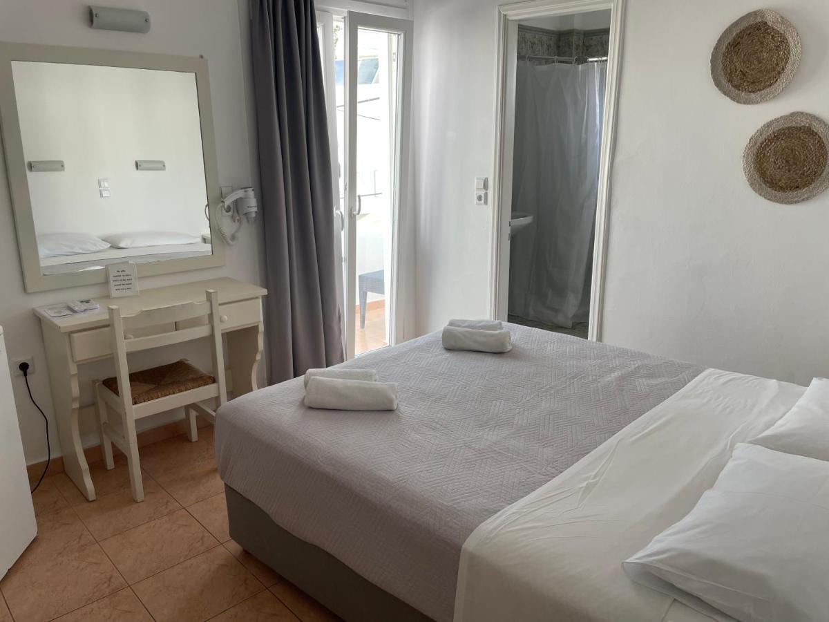 Louiza Hotel Páros Buitenkant foto